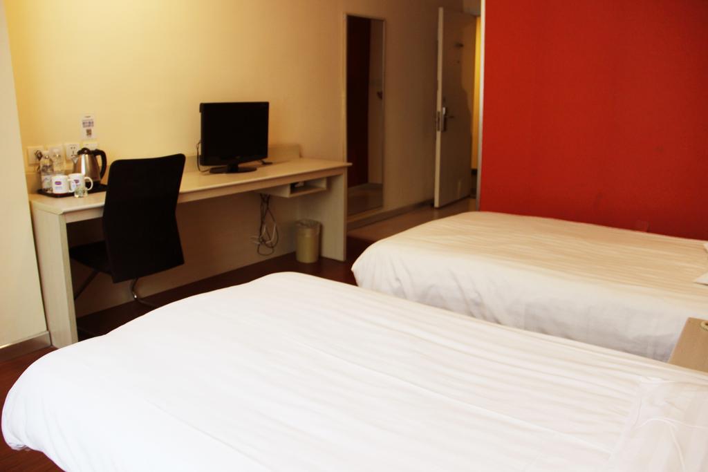 Hanting Express Shenzhen Bu Ji Railway Station Chambre photo